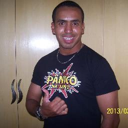 Moreninho Lindo 1;62 d altura 67 kl  corpinho d atleta 32 aninhos trabalho d ajudante Jeral já terminei o estudo e não sou fumante ,,
