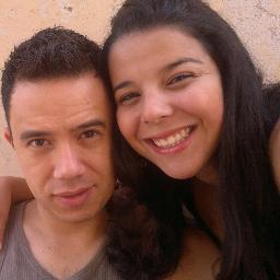 Trabalha na Afrodite Calçados e proprietária da Arte & Sonhos (E preciso amar as pessoas Como se não houvesse amanhã)