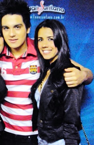 Não sei explicar como te amo, mas é algo assim: um pouco maior que o infinito e muito além da eternidade. Since 2O1O. Pres: Debora Nunes