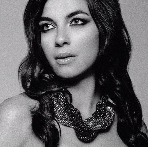 Loveloony's profile picture. I am a young girl in my 6th year of hogwarts my name is Tonks. #Hufflepuff Completely in love with @HotTomRiddle don't call me Nymphadora or Nymphy.