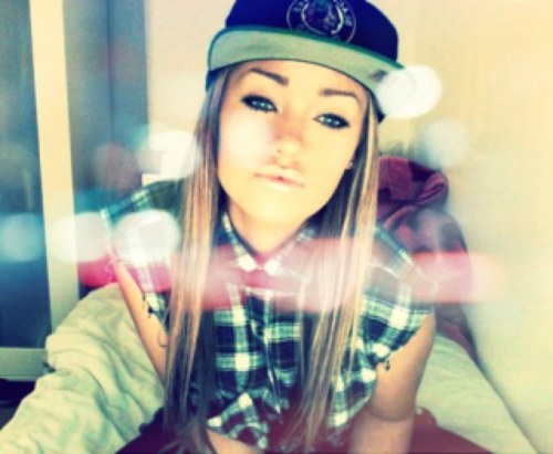 fireflies1024's profile picture. If you are planning on unfollowing you can fuck off