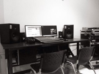 Escuela de Audio y Sonido profesional. Cursos y Entrenamientos para Dj, Técnicos e Ingenieros en Audio. Ubicados en el Estado Aragua.