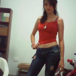 Soy puta para la mujer en quien no se fija quien se fija en mi, fea para las envidiosas y fácil para el hombre en quien nunca me fije 3