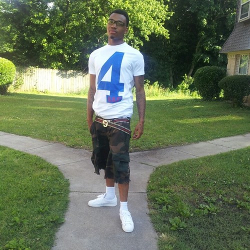 #OceanGangg, #AmazingSwagg, Check this out doe u follow me && ima follow u bac #3hunna, Im one of tha youngest Dj's in Jackson,Tn for bookin info hit my inbox.