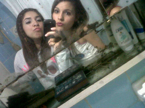 decimecarol's profile picture. 28C05D67