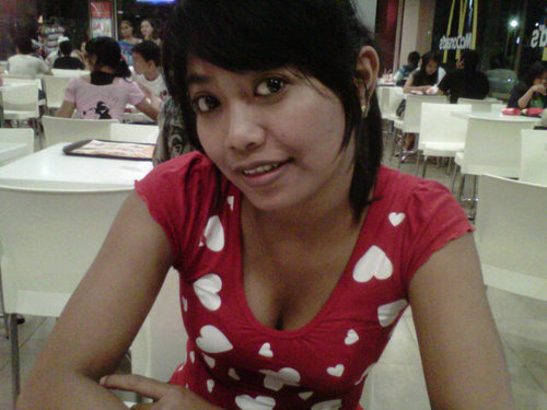 GexTari2's profile picture. Cintailah Seseorg Dgn Tuluz..Dan km Jgn Prnh Merasa Dirimu Yg Paling Benar Seakan Dirimu Manusia Yg Sempurna..Yg Sempurna Hanya Tuhan Yg Maha Esa, Bukan Km..