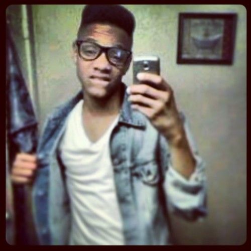 What are you doin with your life if your not following me...RAPE THAT FOLLOW BUTTON... I'll FB