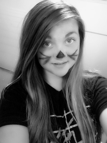 See that follow button? Yeah, I'd tap that. (;
