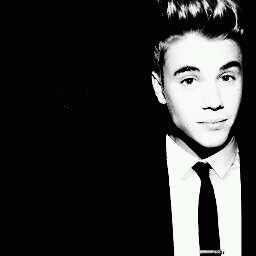 FOLLOW @iclassybelieber. dont follow this acc.