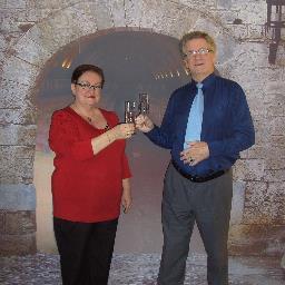 Sonja en Frans Jansen geven educatieve wijnproeverijen, workshops wijn maken en wijnlezingen in hun wijnstudio of op lokatie http://t.co/QwmZ0HFIkP