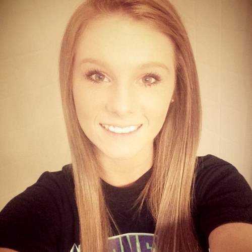 Im 18 . S i n g l e . Random . Rambunctious. Spontanious. Optimistic. Athletic.