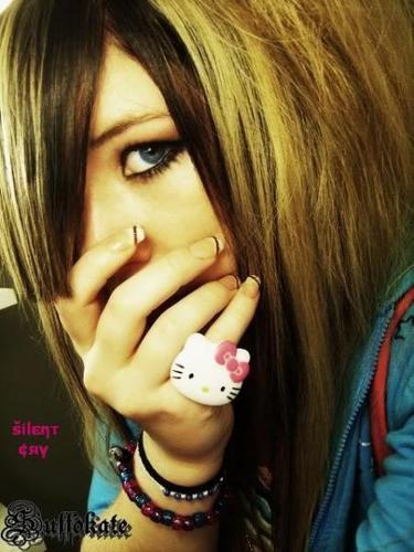 follow me I'll try to  follow back ;) I give shoutouts .. if you want to get follow back just tweet me ..love u ;*