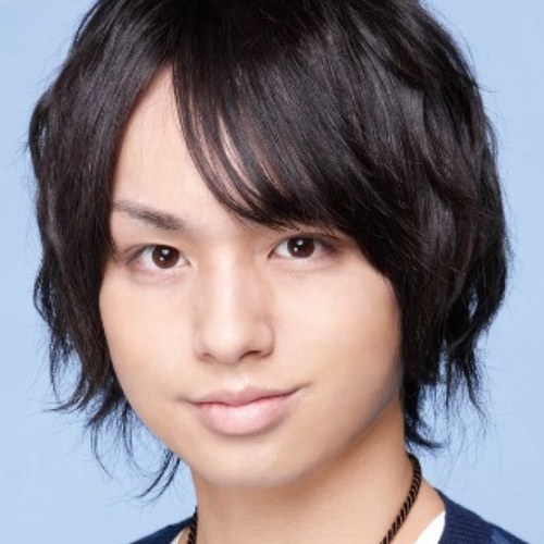 伊野尾慧 Twitterren 髪型変えたの気付いた 大ちゃんに言われて髪染めしたんだよー 大ちゃんの為だから なんてね でも赤メッシュ入れようと思ってます New伊野尾慧をよろしくお願いします