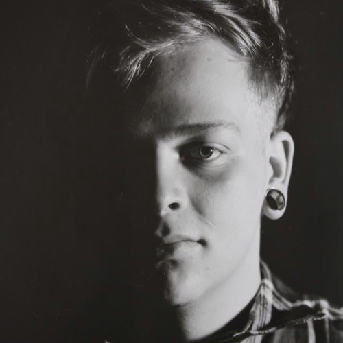 ZelicPetr's profile picture. Optimista, (sandwich Ph.D.) který miluje Oxytocin a zvýšenou hladinu Testosteronu.