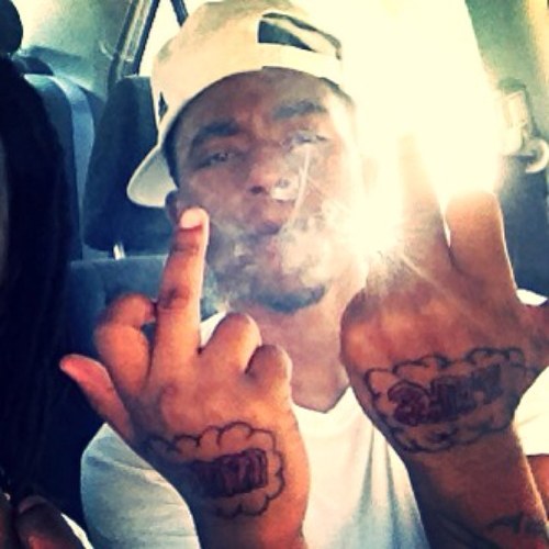 SquadLife Ent®! Lil'Larry iBe Dha Head Youngin!'WE CUMN!'Yall Check out Dhat 'Stomp SquadLife Ft.Young Ready http://t.co/yCgeHcO0Bf