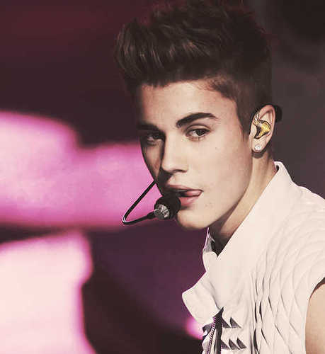 Iam a true beliebers!! Proud to be beliebers.. Big hug for you bieb^^ KIDRAUHL♥