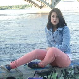 Ylianova16's profile picture. 