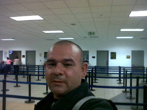 Profesor egresado  del Pedagógico de Barquisimeto además instructor de trompeta en el sistema de orquestas Funda Musical Simon Bolivar desde 2003