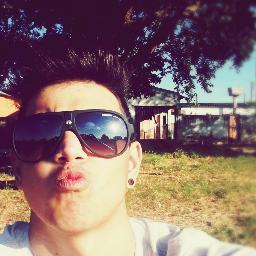 Humildade na vida..Sou da @meniina_feeia ♥Narguile,Coka,Doritos,Esportes,Festas,Aventuras,Sexo #FREESTEP http://t.co/6beBvOvW