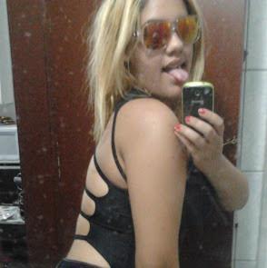 Sou Vanessa quero so curti a vida... adoro mulheres !