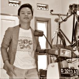 dedewa27's profile picture. Berakit-rakit kehulu berenang-renang ketepian.