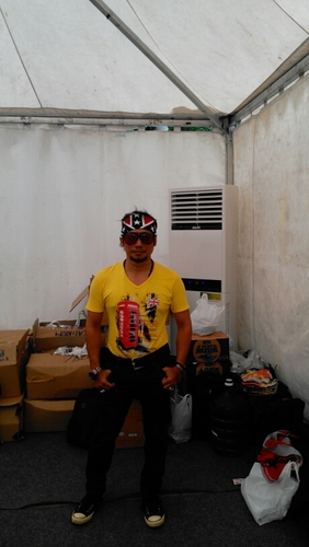 I love Rocknroll.......