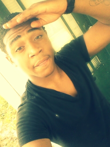 Iloverax19's profile picture. lol im jusr dat bol dats wrks have fun get high