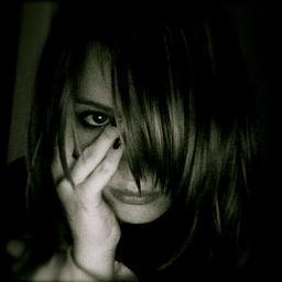 15yr.old EMo/GoTh ArTiSt/wRItEr prOxy. Gerard Way Fan-fanatic, Hacker, Fangirl of Jeff, and hater of Taylor Swift, I'm a likable person. :D