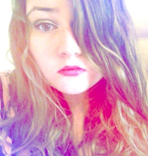http://t.co/AicaROPFgk A place filled with beauty tips! We're teenage girls that love to play around and experimenting with make-up!