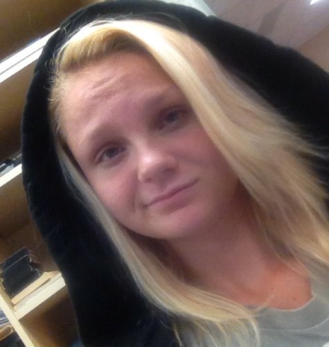 Lesbian and proud :3 Single. Self-harmer. im trying to recovor.. but if you need someone to talk to im here. Follow me, and ill follow back(: Kik: tay420tay