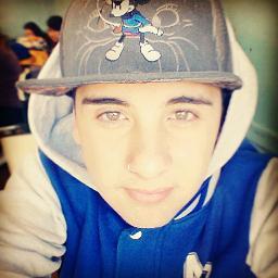 . . . - Não confunda nariz empinado com Cabeça erguida ;*