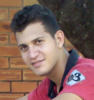 Amo cantar e tocar violão.. Ir a praia e diversão..