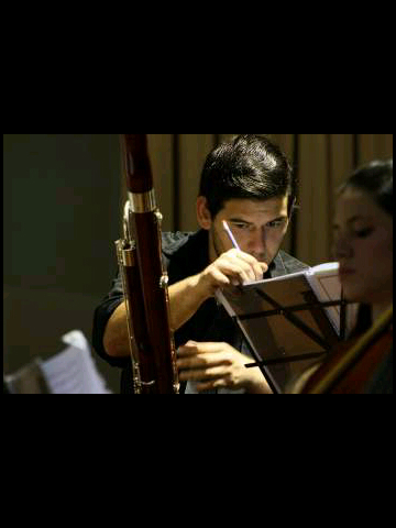 Fagotista y Saxofonista. Baterista en @soles_carapegua.. Estudiante Lic. en Música, UNA. Agradecido con Dios y la vida por tantas bendiciones ;o)