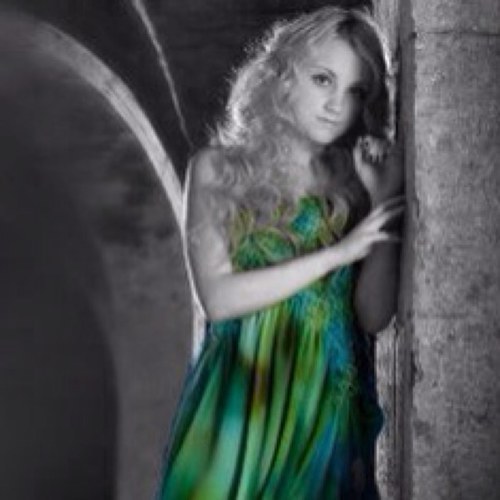 lovelylunagirl's profile picture. Hello I'm Luna Lovegood. Im a sixth year Ravenclaw. Blame the nargles. Fell hard for @Fredtheawesome1 (RP)