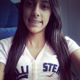 Touriana , 14 anos , Timida e se quizer saber mais seue (: