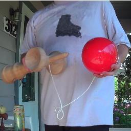 Lifetime gamer, kendama aficionado, CLICK the linktree!! If ya think I’m kinda cool/funny, follow me! https://t.co/UIRpoVXSTi 🥳