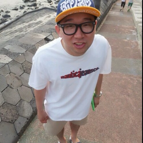 걍 열심히 삽니다.