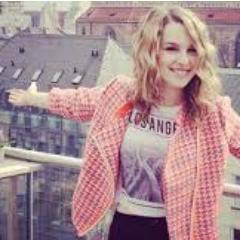 @brigitmendler  is my idol, I am Mendie forever, here we have all the information about the talented bridgit, follow me and I follow♥, instagram:@hechos_mendler