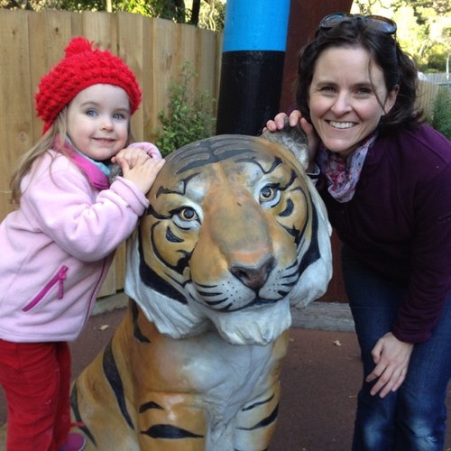tree hugger and  mum of two of the cutest kids ever (though i may be biased)