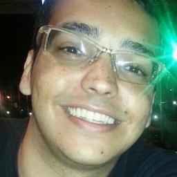 Eu sou um homem comum
Como todos os outros
Apenas um admirador ao contrário
Hesitante enquanto o mundo está apenas um passo longe