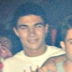 Paraibano, Estudante, Pré Universitario, Canceriano, Timido, atleta de handebol, futuro fisioterapeuta e um pouco mais :))