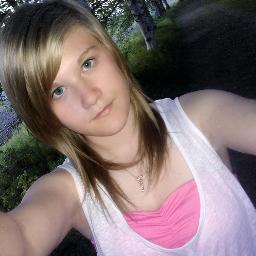 I' m belieber and directioner. (: