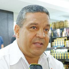 UN VENEZOLANO CON UNA PROFUNDA CONVICCION DE QUE  SE PUEDE LOGRAR UN PAIS SOCIALMENTE EQUILIBRADO DONDE EL COMANDANTE ES FACTOR VITAL PARA LOGRAR ESE OBJETIVO