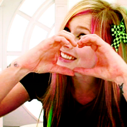 Fã incondicional da @AvrilLavigne.