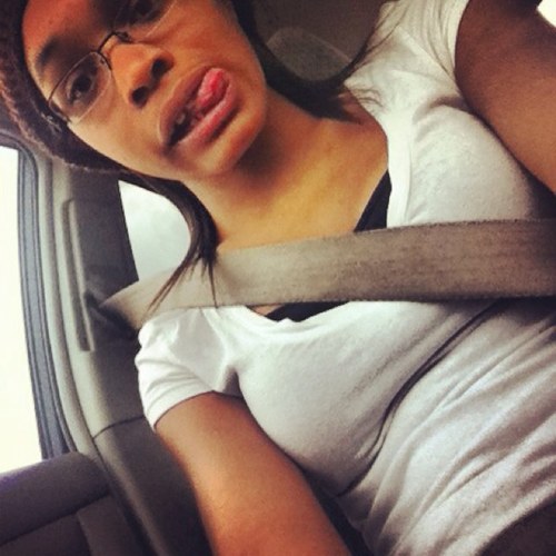 ShesAFreakyOne's profile picture. 