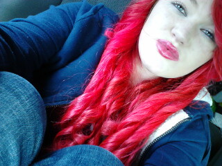 my name is serena lol (; follow me ill follow back niiqqaaa