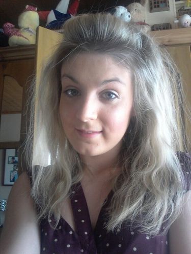 Student at Queens University, studying Creative Multimedia. Work at Tesco Express and New Look.