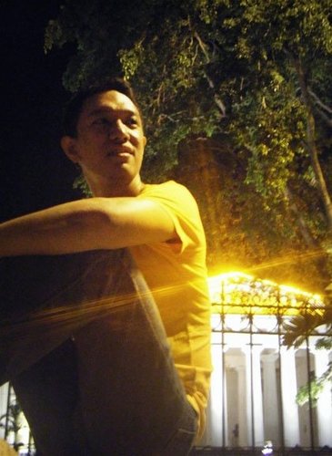 Humanitary | Volunteer | Creatif |Speaker| MC | EO| Traveler| Gym Freak| & | love Music |