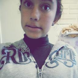 14 aninhos , Bipolar, Meiga ,Sincera - Sou a menina que conseguem tirar sorrisos facil .. obs'  Sou loca mesmo e dai? ^^ Amo meu amoor muito s22