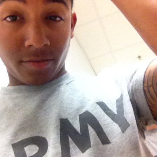 Caleb C, I be chillin' focused on my next goal in life, on the road to success. 20 in the army, stationed in Hawaii. God & Fam keeps me motivated, taken by Ty